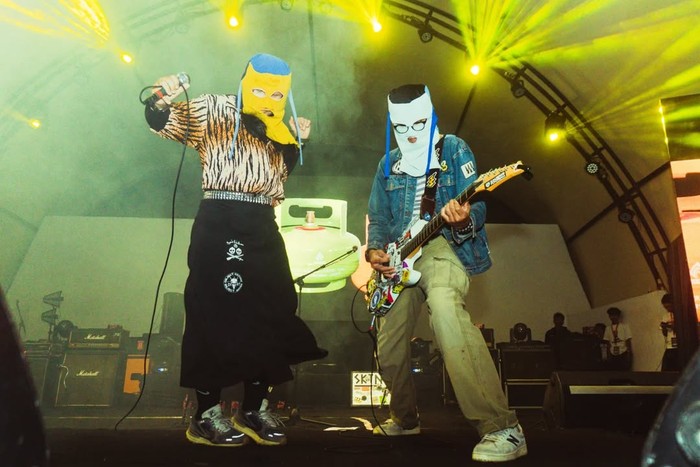 Band Punk yang Mengguncang dengan Lagu Bayar Bayar Bayar - Ashwamedia